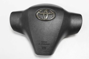 toyota-yaris-airbag-cover